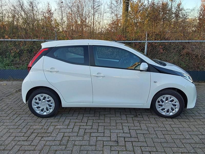 Occasion Toyota Aygo X-play 72 PK (52 kW) 2021 Wit Hatchback