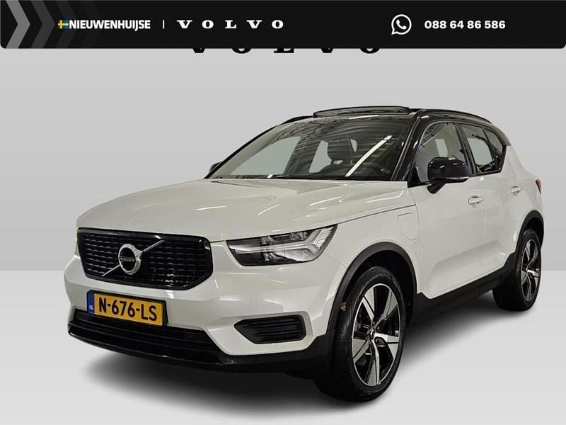 Wit Gebruikt 2021 Volvo XC40 R-Design SUV | € 30.899 (Eerlijke prijs) - Afbeelding 1/4