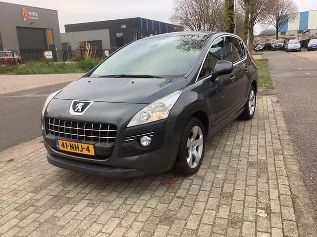 Grijs Gebruikt 2010 Peugeot 3008 MPV | € 4.995 (Duur) - Afbeelding 1/4