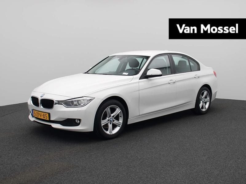 Wit Gebruikt 2013 BMW 316 Executive Sedan | € 13.444 (Eerlijke prijs) - Afbeelding 1/4