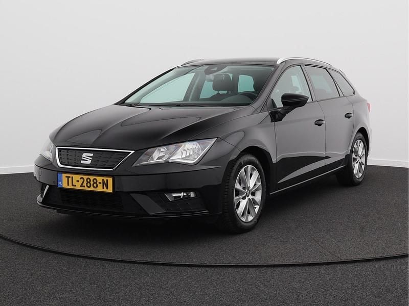 Zwart Gebruikt 2018 Seat Leon Business Stationwagen | € 12.950 (Eerlijke prijs) - Afbeelding 1/4