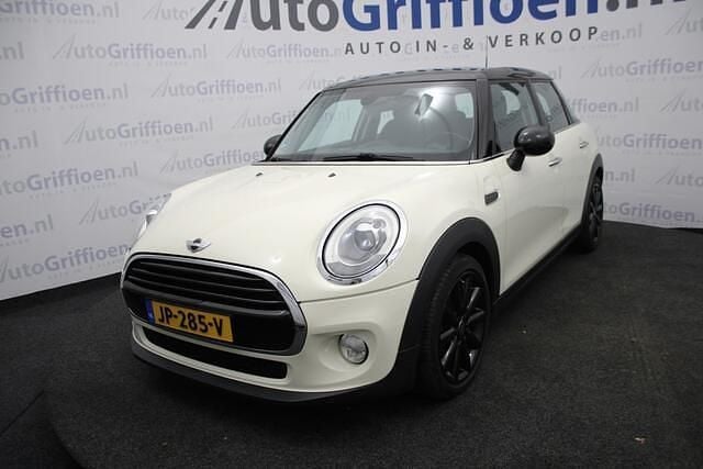 Wit Occasion 2015 Mini Cooper Business Hatchback | € 8.390 (Super prijs) - Afbeelding 1/4