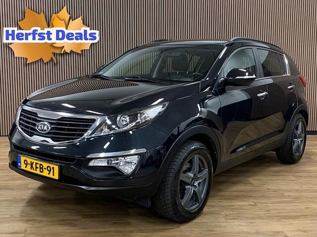 Zwart Occasion 2013 Kia Sportage Plus SUV | € 9.945 (Eerlijke prijs) - Afbeelding 1/4
