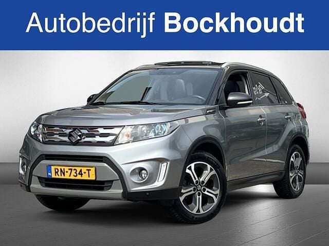 Grijs Occasion 2018 Suzuki Vitara SUV | € 15.450 (Eerlijke prijs) - Afbeelding 1/4