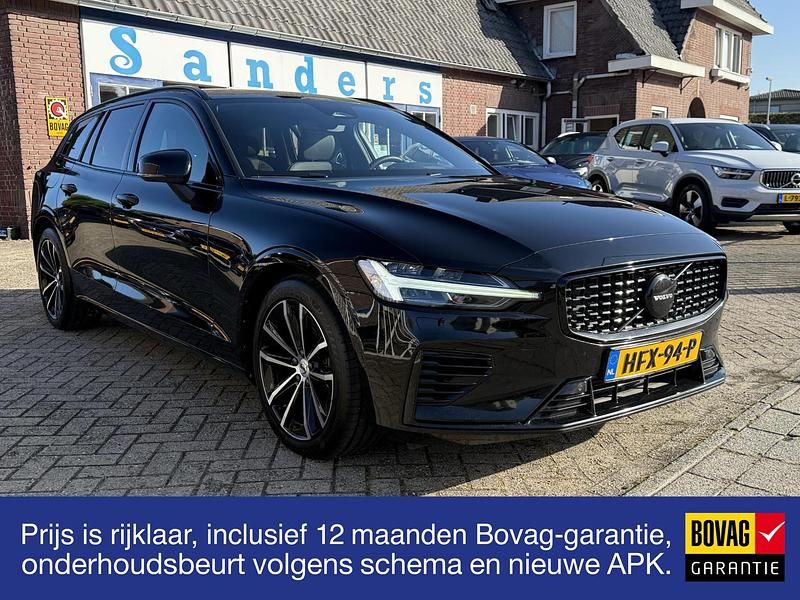 Zwart Gebruikt 2022 Volvo V60 Plus Stationwagen | € 32.950 (Iets duurder) - Afbeelding 1/4