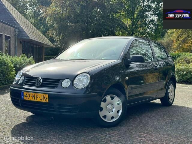 Zwart Gebruikt 2004 VW Polo Hatchback | € 1.599 (Eerlijke prijs) - Afbeelding 1/4