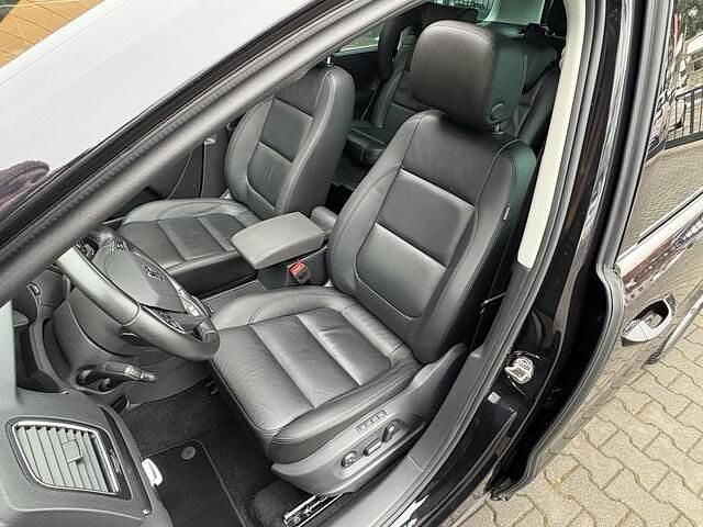 Occasion VW Sharan 150 PK (110 kW) 2022 Zwart MPV