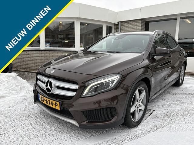 Bruin Occasion 2016 Mercedes GLA200 Style SUV | € 16.950 (Eerlijke prijs) - Afbeelding 1/4