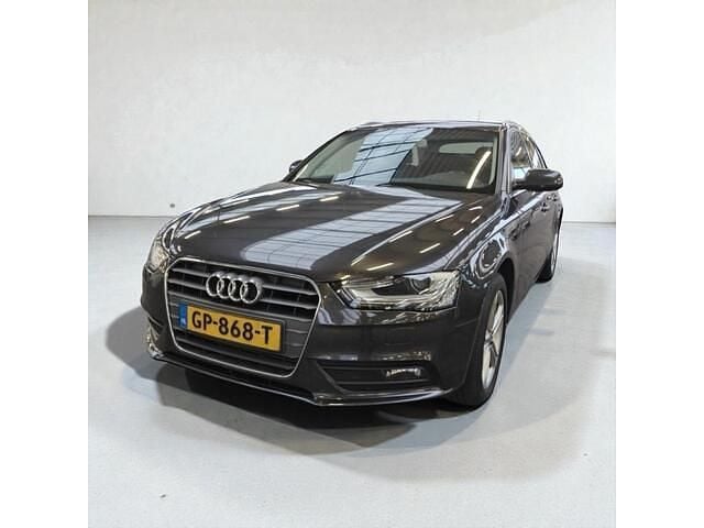 Grijs (metallic) Gebruikt 2015 Audi A4 Stationwagen | € 9.995 (Super prijs) - Afbeelding 1/4