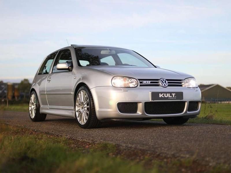 Zilver Gebruikt 2002 VW Golf IV R Hatchback | € 44.900 - Afbeelding 1/4