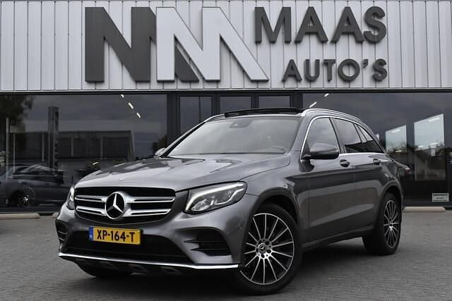 Grijs Gebruikt 2018 Mercedes GLC250 Premium Plus SUV | € 31.750 (Eerlijke prijs) - Afbeelding 1/1