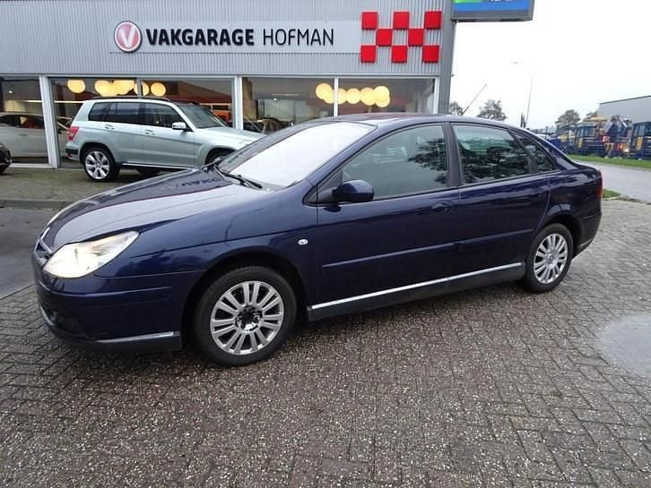 Blauw Occasion 2006 Citroën C5 Exclusive Hatchback | € 1.250 (Eerlijke prijs) - Afbeelding 1/4