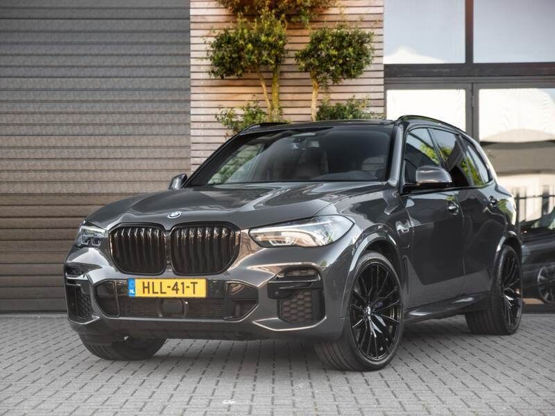 Grijs Gebruikt 2021 BMW X5 Executive SUV | € 56.450 (Goede deal) - Afbeelding 1/4