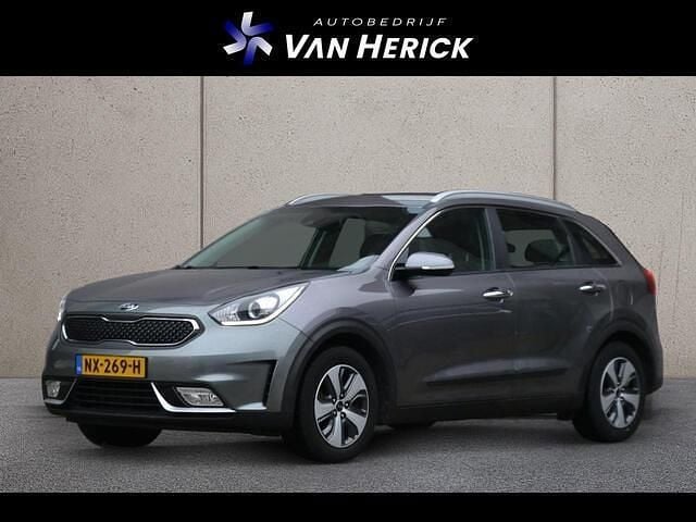 Grijs (metallic) Occasion 2017 Kia Niro First Edition SUV | € 15.945 (Goede deal) - Afbeelding 1/4