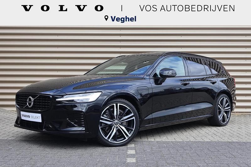 Zwart Gebruikt 2022 Volvo V60 R-Design Stationwagen | € 39.950 (Duur) - Afbeelding 1/4