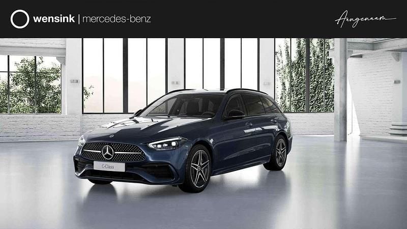 Blauw, metallic lak Gebruikt 2024 Mercedes C300e Business Stationwagen | € 44.850 (Super prijs) - Afbeelding 1/4