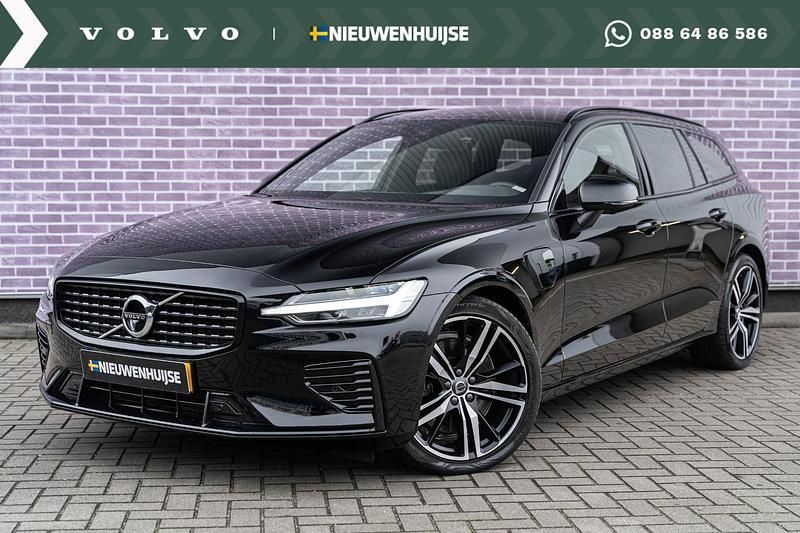 Zwart Gebruikt 2022 Volvo V60 Plus Stationwagen | € 37.894 (Super prijs) - Afbeelding 1/4
