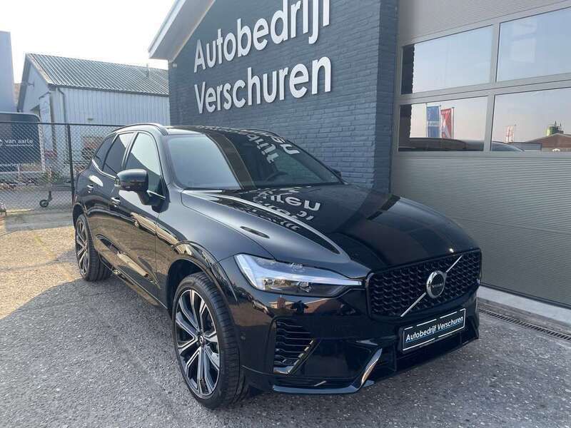 Zwart Gebruikt 2021 Volvo XC60 R-Design SUV | € 42.950 - Afbeelding 1/4