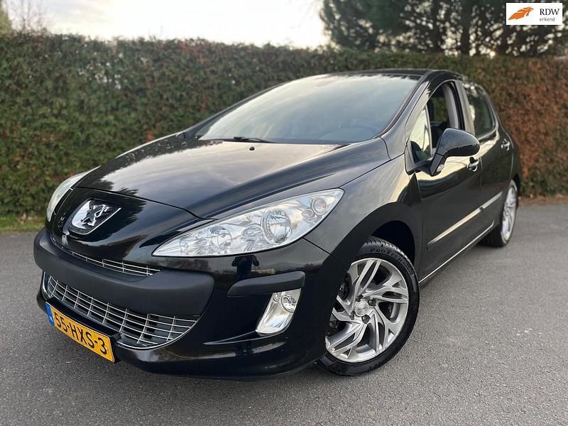Zwart (metallic) Gebruikt 2009 Peugeot 308 Hatchback | € 1.644 (Eerlijke prijs) - Afbeelding 1/4