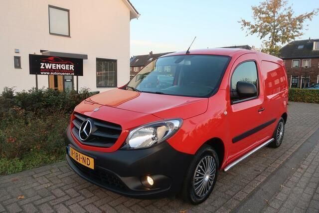 Rood Gebruikt 2018 Mercedes Citan 112 Van | € 16.450 (Eerlijke prijs) - Afbeelding 1/4