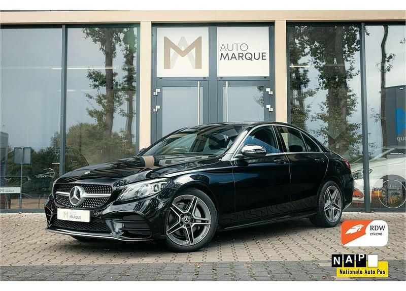 Zwart Gebruikt 2019 Mercedes C180 Business Sedan | € 27.800 (Eerlijke prijs) - Afbeelding 1/4