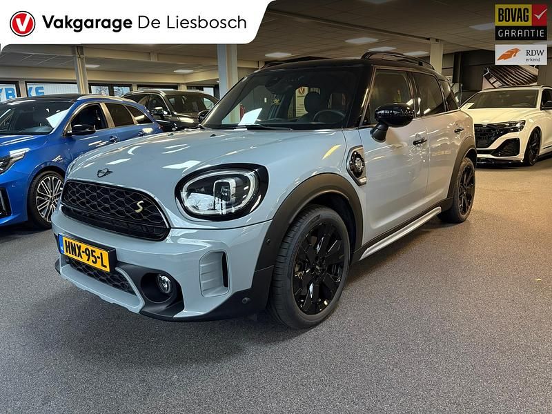Grijs Occasion 2025 Mini Cooper Countryman Untamed Edition SUV | € 35.600 (Goede deal) - Afbeelding 1/4