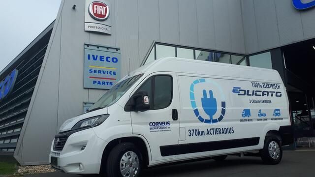 Wit Gebruikt 2022 Fiat E-Ducato Van | € 50.000 - Afbeelding 1/4