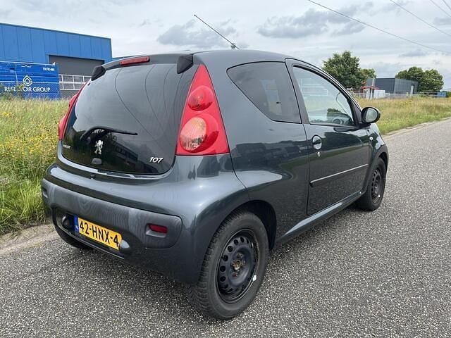 Occasion Peugeot 107 68 PK (50 kW) 2009 Grijs Hatchback