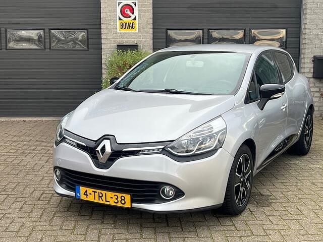 Grijs Occasion 2014 Renault Clio IV Expression Hatchback | € 5.495 (Eerlijke prijs) - Afbeelding 1/4