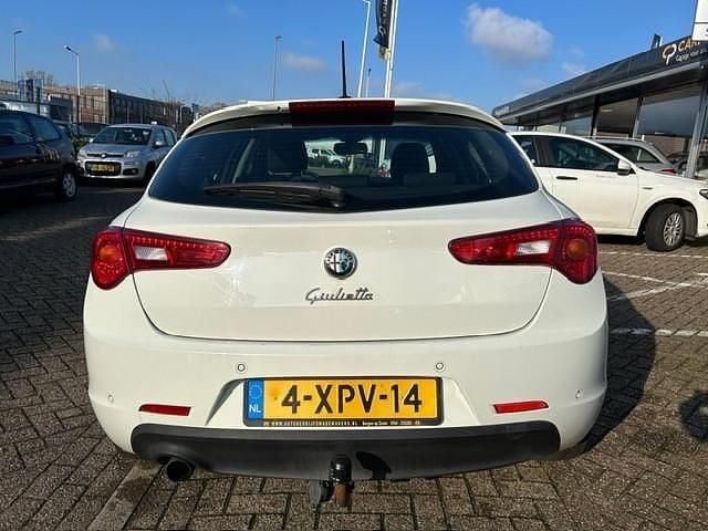 Occasion Alfa Romeo Giulietta Distinctive 170 PK (125 kW) 2014 Wit Hatchback