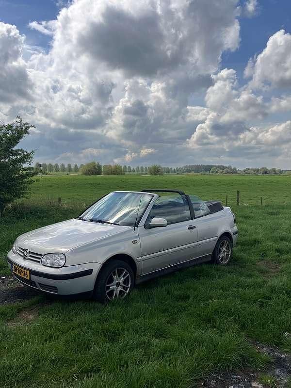 Occasion VW Golf Cabriolet Trendline 75 PK (55 kW) 1999 Grijs Cabriolet