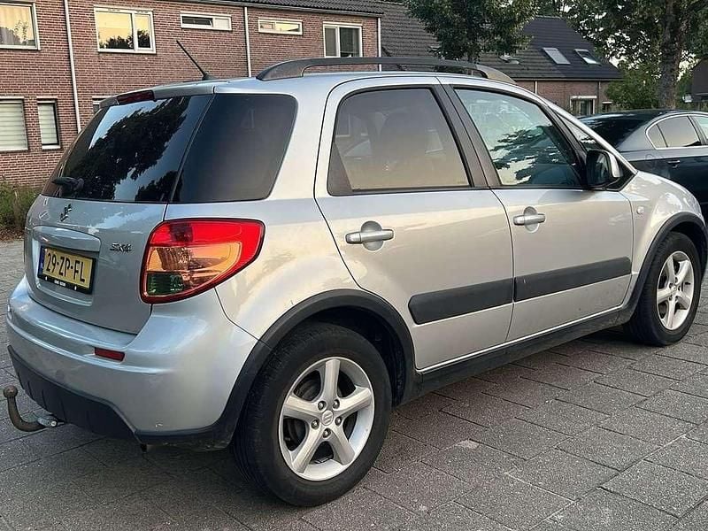 Zilver Gebruikt 2008 Suzuki SX4 Hatchback | € 5.000 (Eerlijke prijs) - Afbeelding 1/4