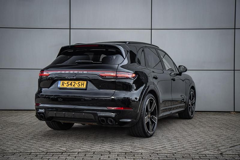Occasion Porsche Cayenne Platinum Edition 462 PK (339 kW) 2022 Zwart SUV