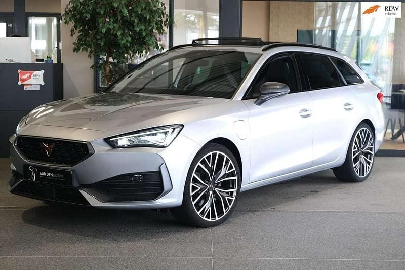 Grijs Gebruikt 2022 Cupra Leon VZ Stationwagen | € 26.950 (Goede deal) - Afbeelding 1/4
