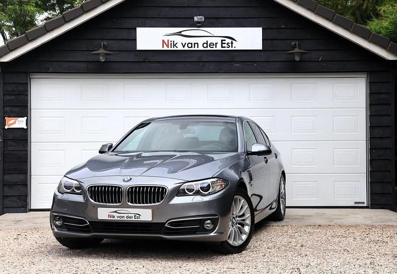 Grijs Gebruikt 2014 BMW 520 Luxury Line Sedan | € 15.450 (Eerlijke prijs) - Afbeelding 1/4