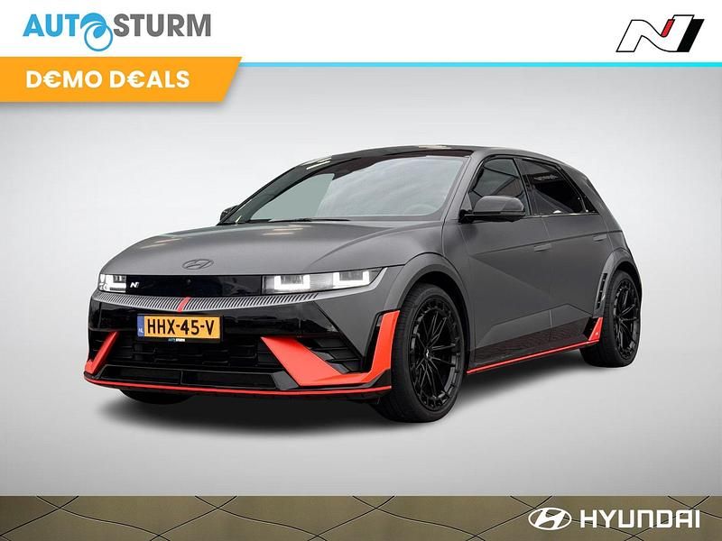 Grijs Gebruikt 2025 Hyundai Ioniq 6 Sedan | € 69.950 - Afbeelding 1/4