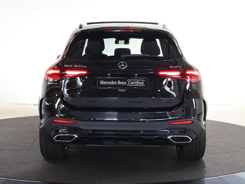 Occasion Mercedes GLC300 Sport Edition 204 PK (150 kW) 2025 Zwart SUV