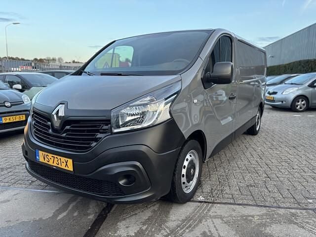 Grijs Gebruikt 2016 Renault Trafic Van | € 7.950 (Super prijs) - Afbeelding 1/4