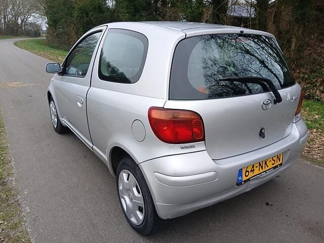 Occasion Toyota Yaris Sol 87 PK (63 kW) 2003 Grijs Hatchback
