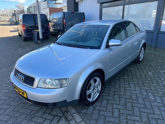 Occasion Audi A4 Exclusive 102 PK (75 kW) 2003 Grijs (metallic) Sedan