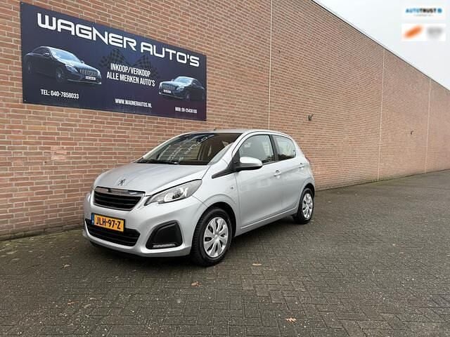 Grijs Gebruikt 2015 Peugeot 108 Active Hatchback | € 6.250 (Eerlijke prijs) - Afbeelding 1/4
