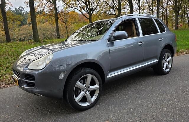 Grijs Gebruikt 2004 Porsche Cayenne SUV | € 3.950 (Eerlijke prijs) - Afbeelding 1/4