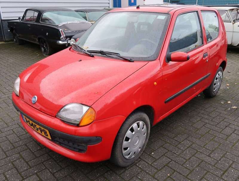 Rood Gebruikt 2000 Fiat Seicento Hatchback | € 1.450 (Eerlijke prijs) - Afbeelding 1/4