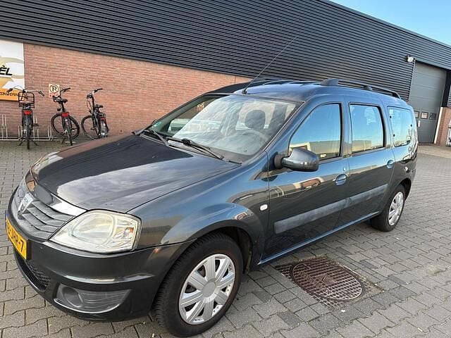 Occasion Dacia Logan MCV Lauréate 87 PK (63 kW) 2009 Grijs MPV