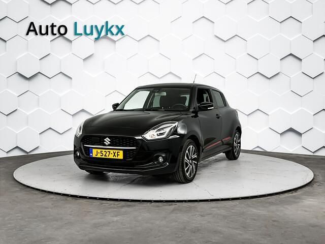 Zwart Gebruikt 2020 Suzuki Swift Hatchback | € 15.940 (Eerlijke prijs) - Afbeelding 1/4