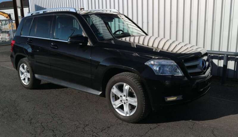Zwart Gebruikt 2010 Mercedes GLK350 SUV | € 9.500 (Eerlijke prijs) - Afbeelding 1/4