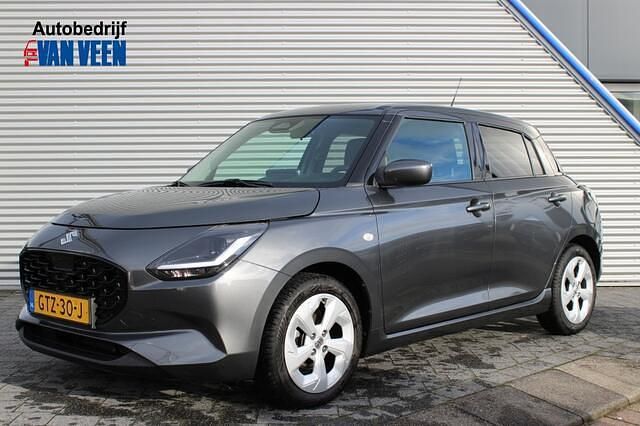 Grijs Gebruikt 2025 Suzuki Swift Hatchback | € 19.945 (Eerlijke prijs) - Afbeelding 1/4