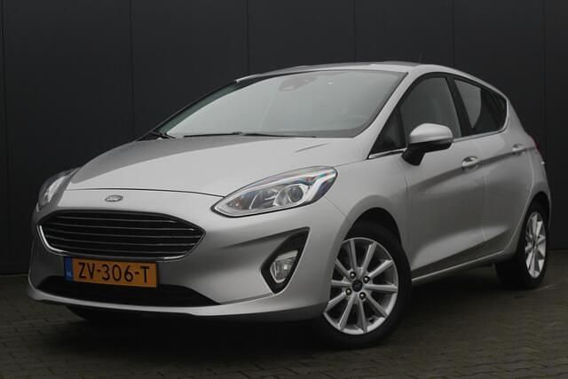 Occasion Ford Fiesta Titanium 101 PK (74 kW) 2019 Grijs Hatchback