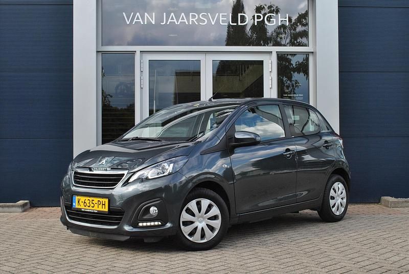 Grijs Gebruikt 2021 Peugeot 108 Active Hatchback | € 10.500 (Iets duurder) - Afbeelding 1/4
