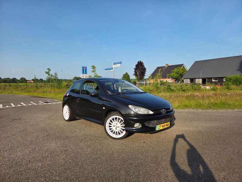 Zwart Gebruikt 2003 Peugeot 206 RC Hatchback | € 7.995 - Afbeelding 1/4